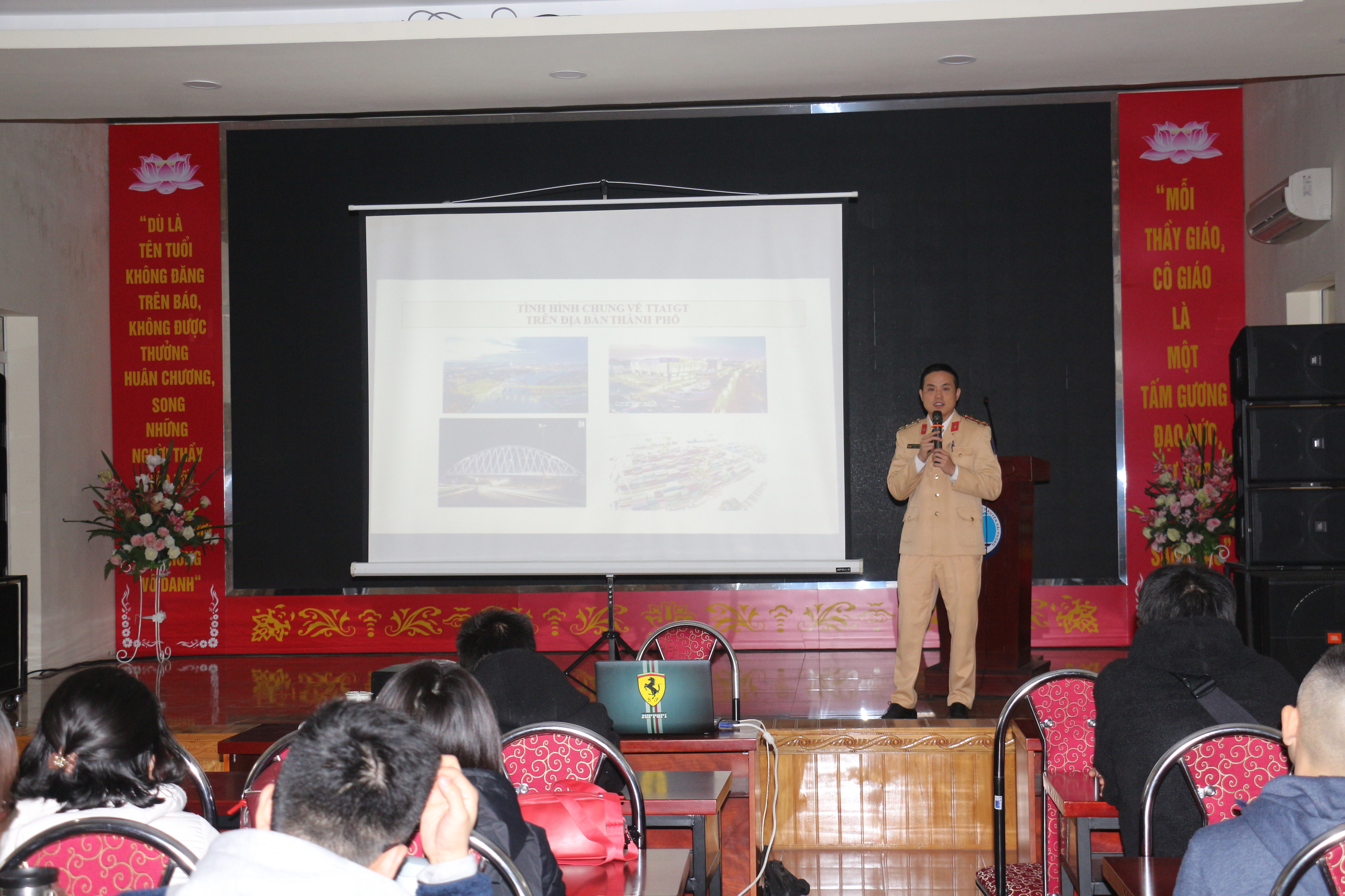 Tuyên truyền luật giao thông đường bộ tại Công ty liên doanh TNHH Nippon Express Việt Nam – Trung tâm kho vận Đình Vũ